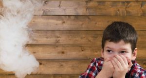 Tabagisme passif : plus de 60.000 enfants de moins de 5 ans meurent d’infections