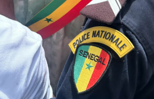 Un simple contrôle vire à l’explosion : taxi-clando, billet de 1 000 FCfa et caillou levé contre un policier