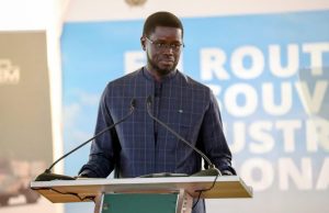 TAMBACOUNDA : LE PRÉSIDENT DE LA RÉPUBLIQUE BASSIROU DIOMAYE FAYE SALUE L’ARRIMAGE DE L’UNIVERSITÉ DU SÉNÉGAL ORIENTAL AU POTENTIEL MINIER RÉGIONAL
