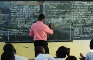 Ponctions salariales : les syndicats d’enseignants dénoncent un «vandalisme d’Etat» et «un vol systématique»