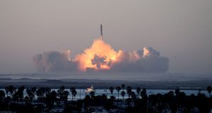 Les deux étages de la fusée Starship ont explosé après leur séparation (SpaceX)