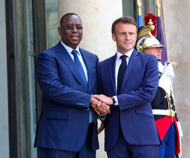 Macron-Macky-1.png