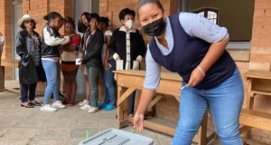 Présidentielle à Madagascar: affluence modérée ce matin dans des bureaux de vote du centre-ville d’Antananarivo