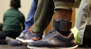 Une figure importante de Pastef serait en fuite avec son bracelet électronique