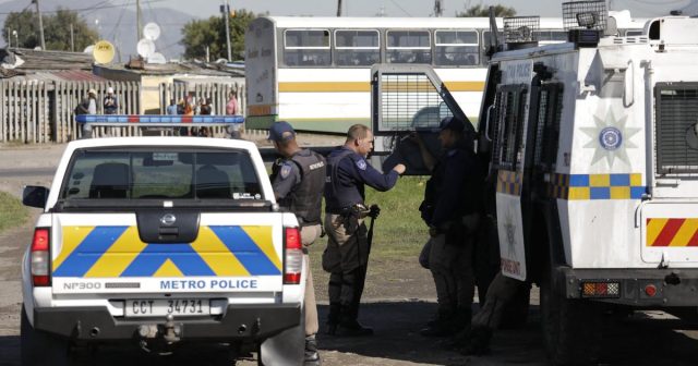 afrique-du-sud-la-police-tue-18-personnes-dans-une-fusilllade