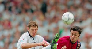 Angleterre-Sénégal : Tony Adams tacle Kalidou Koulibaly