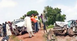 Collision entre deux véhicules, deux morts et sept blessés
