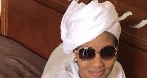 Fakenews – Sokhna Oumou Dabakh dément son présumé mariage.