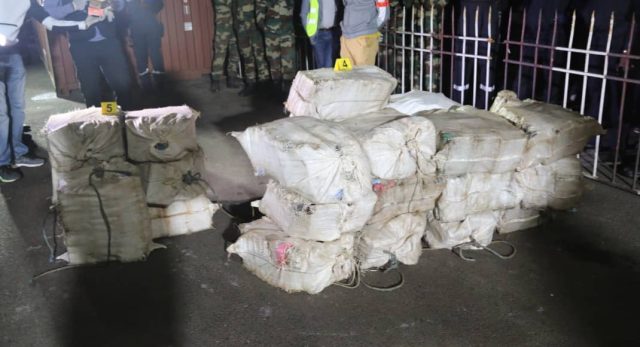 fight-against-drug-trafficking-805-kg-of-cocaine-seized-by-the-navy