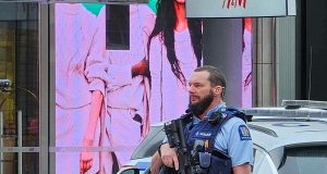 Fusillade en Nouvelle-Zélande: trois morts dont l’auteur présumé (police)