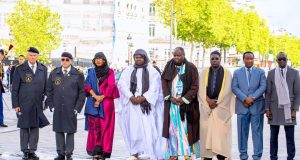 Grande marche en hommage au défunt tirailleur Serigne Falilou Fall, fils aîné de Mame Cheikh Ibrahima Fall