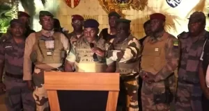Le communiqué des militaires lu à la télévision