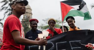 Le gouvernement et le parti au pouvoir unis derrière les Palestiniens