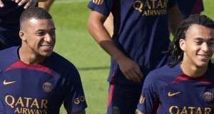 Le PSG écarte Kylian Mbappé de sa tournée en Asie pour faire pression sur la star