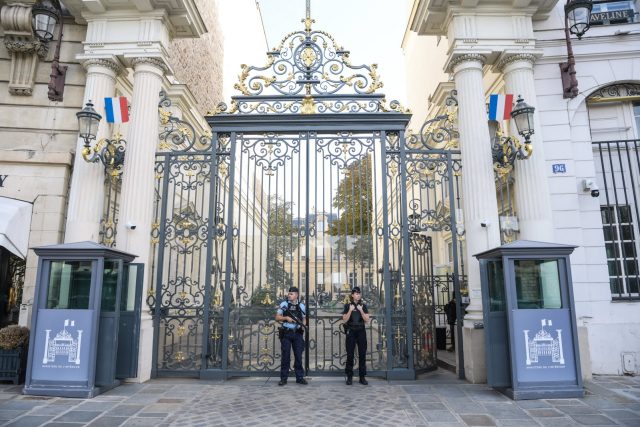 lorganisation-terroriste-al-qaida-menace-dattaquer-la-france-et-la-suede-medias