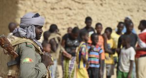 Mali: accrochages entre l’armée et des groupes jihadistes dans la région de Tombouctou
