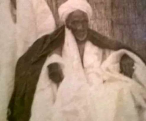 mame-mor-khoudia-sy-lhomme-qui-a-dirige-la-priere-mortuaire-de-maodo