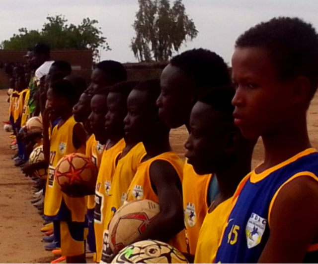 matam-le-ndande-maayo-etrenne-une-ecole-de-football-a-dioude-gouriky
