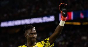 Montpellier-Clermont : Mory Diaw sort sur civière à cause d’un pétard, match arrêté