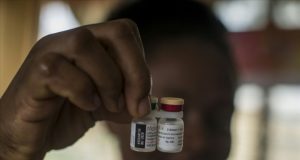 Paludisme : un candidat vaccin efficace à 77%, la phase 3 lancée.