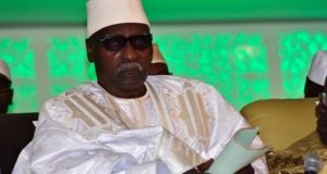 Quand Serigne Babacar Sy priait dans les jardins du Palais