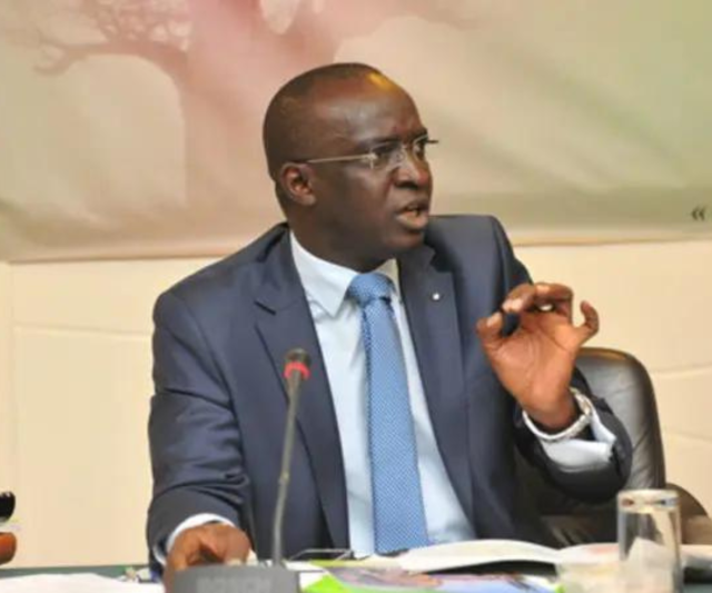 rebond-des-investissements-sur-ressources-internes-renforcement-des-transferts-aux-menages-creation-demploi-et-insertion-socio-professionnelle-des-jeunes-les-grandes-orientations-de-la-lf