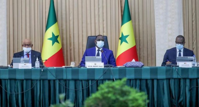 relative-hausse-des-cas-de-covid-macky-sall-demande-le-renforcement-de-la-sensibilisation