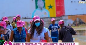 Set Setal à l’école HLM4, par les Les Linguères de Amadou BÂ* ( LAB)