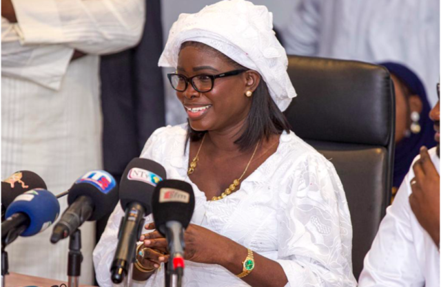 therese-faye-diouf-recoit-le-temoin-de-samba-ndiobene-ka