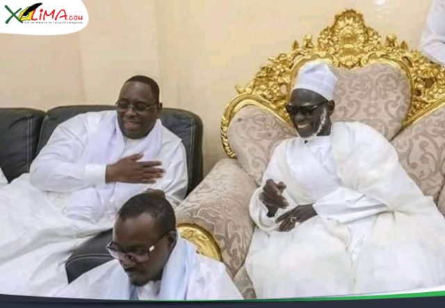 touba-le-president-a-visite-luniversite-cheikhoul-khadim-en-compagnie-de-serigne-bassirou-mbacke-abdou-khadre
