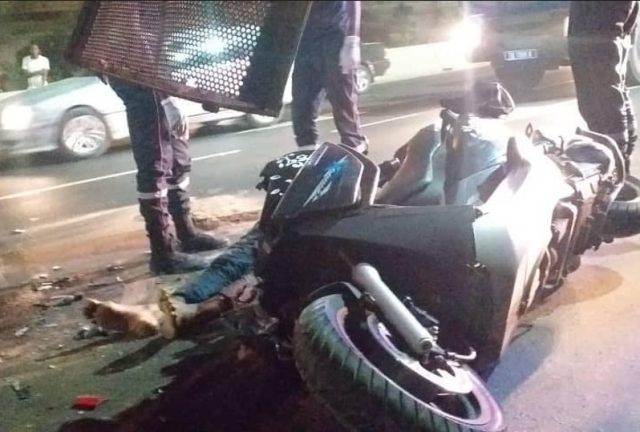 un-motocycliste-trouve-la-mort-apres-avoir-fonce-sur-un-check-point-des-fds