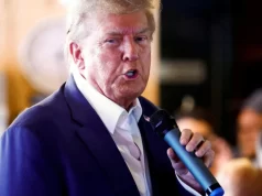 En soutien à CNN, quatre chaînes américaines cessent de suivre Trump