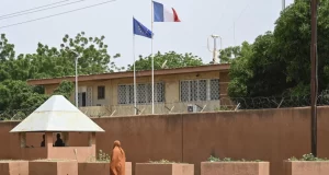 La France ferme son ambassade au Niger jusqu’à nouvel ordre