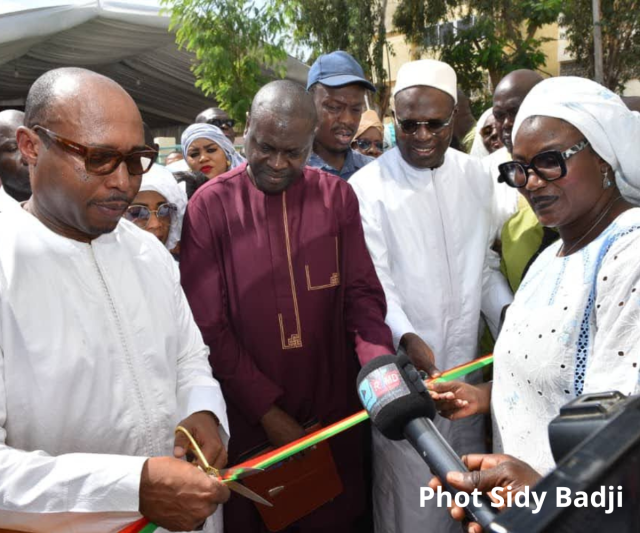 inauguration-du-centre-de-dialyse.png