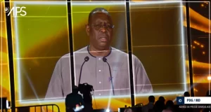Le président de la République, Macky Sall, a la cérémonie de lancement du Brt : « Un pays se construit avec des bâtisseurs et non des casseurs ! »