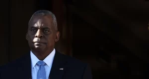Le ministre américain de la Défense, Lloyd Austin, « admis en soins intensifs »