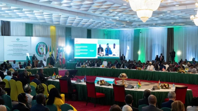 2024-02-24T153240Z_406115902_RC2396AMW03J_RTRMADP_3_WESTAFRICA-POLITICS.webp.webp