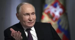 Présidentielle en Russie: Vladimir Poutine crédité de plus de 87% des suffrages