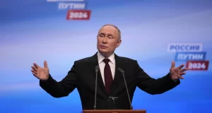 Réélection de Vladimir Poutine en Russie: des réactions internationales également sans surprise