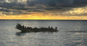 De nouveaux migrants morts aux larges des côtes espagnoles mitoyennes de d’Afrique