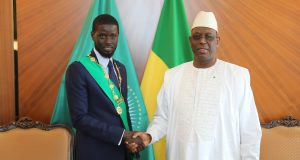 Passation de pouvoir : Macky s’en va, Diomaye s’installe