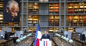 Macron salue « l’attachement intranquille » de Maryse Condé à la France