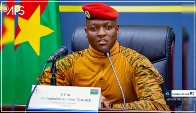 xChefEtatBurkinabeIbrahimTraore-850x491.jpg.pagespeed.ic_.Mnrpy_0b-c.webp.webp