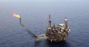 La chute d’Assad en Syrie fait monter le pétrole
