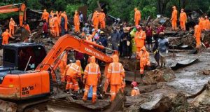 Inde: 24 morts et plusieurs blessés dans des glissements de terrain dans le Sud, des centaines de personnes ensevelies