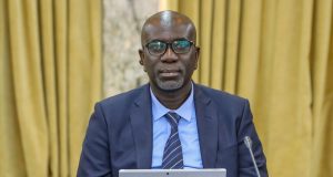 Sénégal: le gouvernement fustige un ministre ayant qualifié les tirailleurs de « traitres »