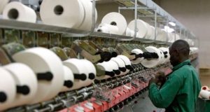 VERS L’INTERDICTION DE L’EXPORTATION DE MATIÈRES PREMIÈRES TEXTILES POUR DÉVELOPPER L’INDUSTRIE LOCALE