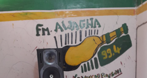 Panique en plein direct à Bignona : une radio communautaire saccagée par un homme se disant ancien militaire