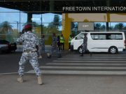 Un premier avion de migrants expulsés des Etats-Unis est arrivé en Sierra Leone