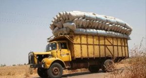 Transport routier : près d’un camion sur deux en surcharge, l’Etat tire la sonnette d’alarme